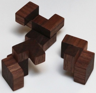 Devils Chessboard wood brain teaser puzzle 16pc 